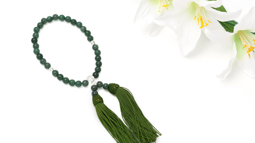 火葬式のお布施はいくら?お坊さんを呼ぶ場合の相場と渡し方マナー