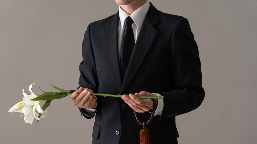 喪主の挨拶例文｜病気で逝去した場合の通夜・告別式・精進落としの文例