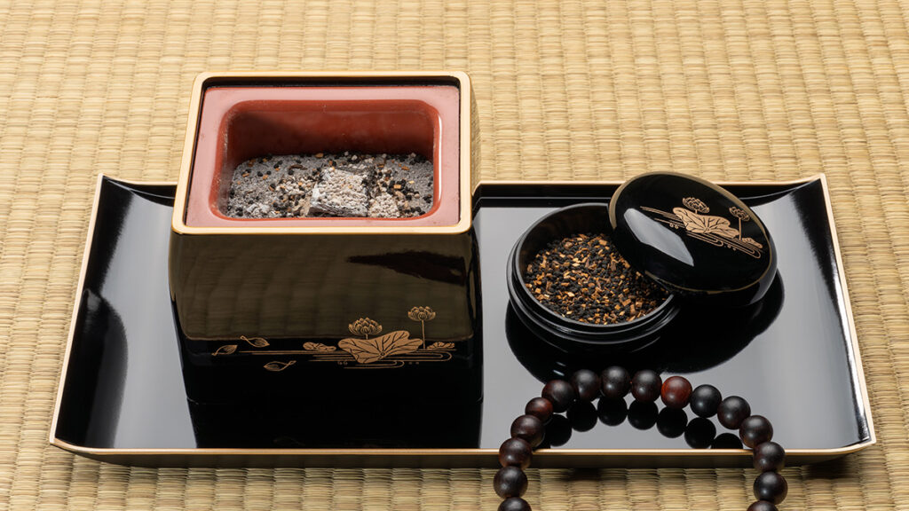 会葬礼状の文例集｜一般葬・家族葬・病気・急逝など状況別の書き方見本