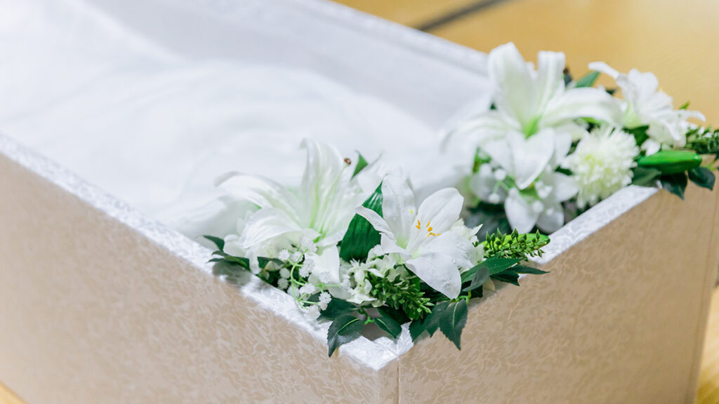 火葬場とは？斎場との違い・利用方法・費用・マナー｜初めての方向けガイド