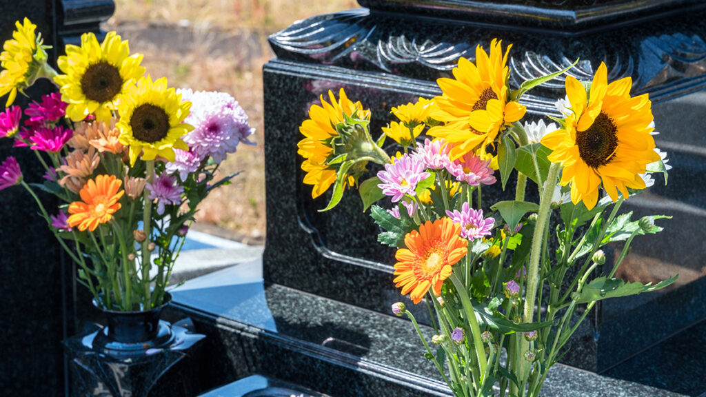 【子供編】葬儀の服装マナー|制服がない場合は?年齢別の選び方と靴・靴下